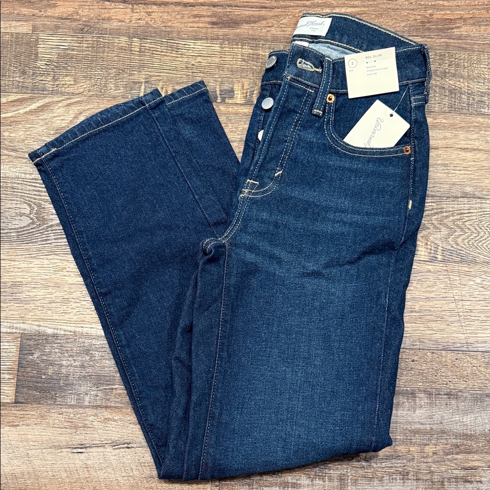 Never worn, MID RISE, Fitted Hip & Thigh, Slim Leg